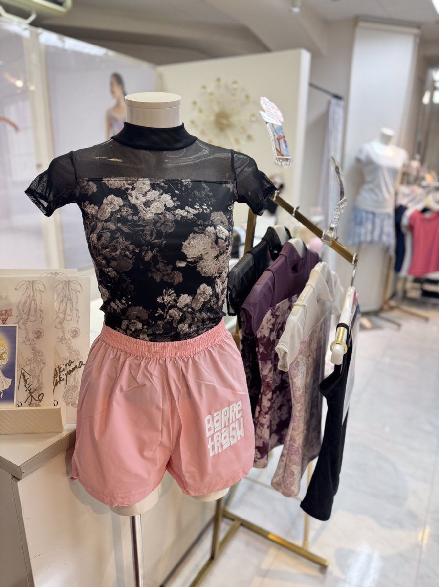 新品未使用・ドゥッシュドゥッスゥ・レオトップ・ピンク・DessusDessous この季節人気の半袖レオトップ♡