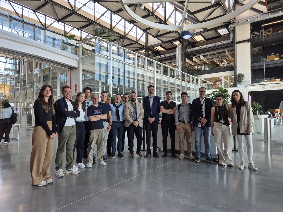 DFactoryBCN's tweet photo. Recibimos en @DFactoryBCN  a una delegación de jóvenes empresarios de @Confindustria 🇮🇹
Un encuentro para compartir innovación, industria 4.0 y estrategias de producción a escala europea 🌍
Con la participación de @Leitat , B’ZEOS y @SiocastSl
#Industria40 #Innovación #Networking https://t.co/izJnDGnW7Y