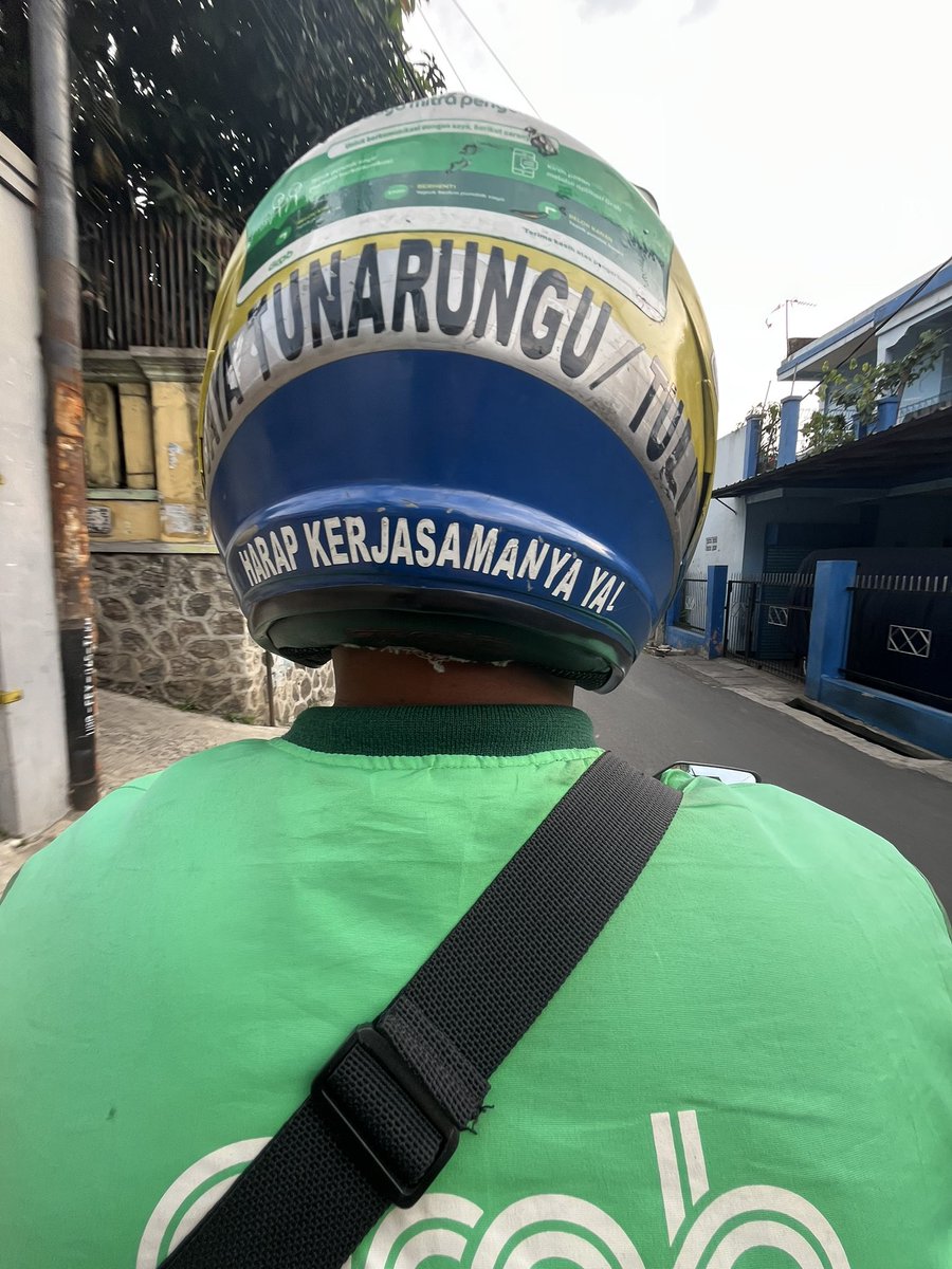 whtduneed's tweet photo. For the first time dapet driver dari teman-teman difabel dan ramah bgttt https://t.co/pD8NiRW1a9