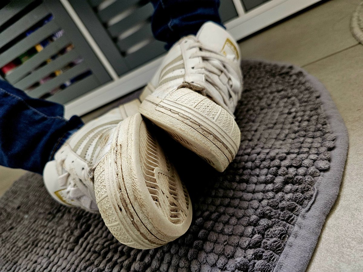 FootLoveGermany's tweet photo. Happy Father's Day🥰
#sneakergirl #sneakeraddict #sneakerlover #adidas #adidassuperstar #cum #cumlove #cuminshoes #smellyshoes #stinkyshoes #sweetyfeet #smellyfeet #stinkyfeet #barefoot #footgoddess https://t.co/oIuQXLhF9X