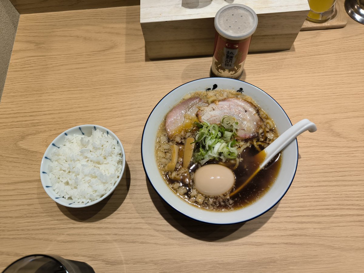 えくれあん tweet media
