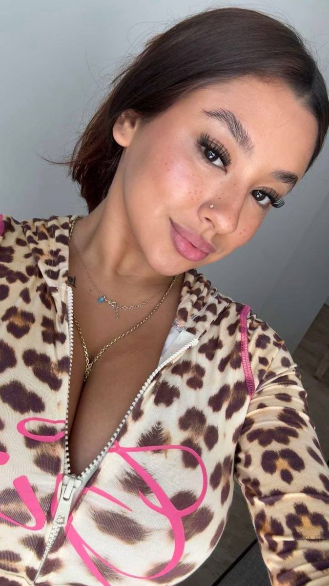 👙🎀 𝒟𝒶𝓂𝓈𝑒𝓁 🎀 👙 tweet media