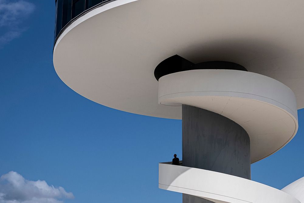 archinerds's tweet photo. Oscar Niemeyer International Cultural Centre, Oscar Niemeyer, Avilés, Spain, 2011, image submitted by the photographer Chojnacki Charles.
Submit your own architectural photos to be featured on our page.
#archinerds #architecture #oscarniemeyer #aviles #spain https://t.co/rh5j7vNARG