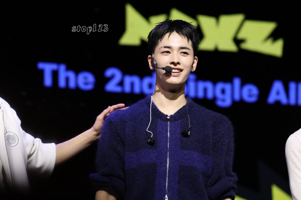 Stop123_Memory's tweet photo. 20260504 showcase in Taipei
반��� 곰아기？><

#nexz #하루 #ハル #넥스지 #HARU https://t.co/JCzkO5yfzt