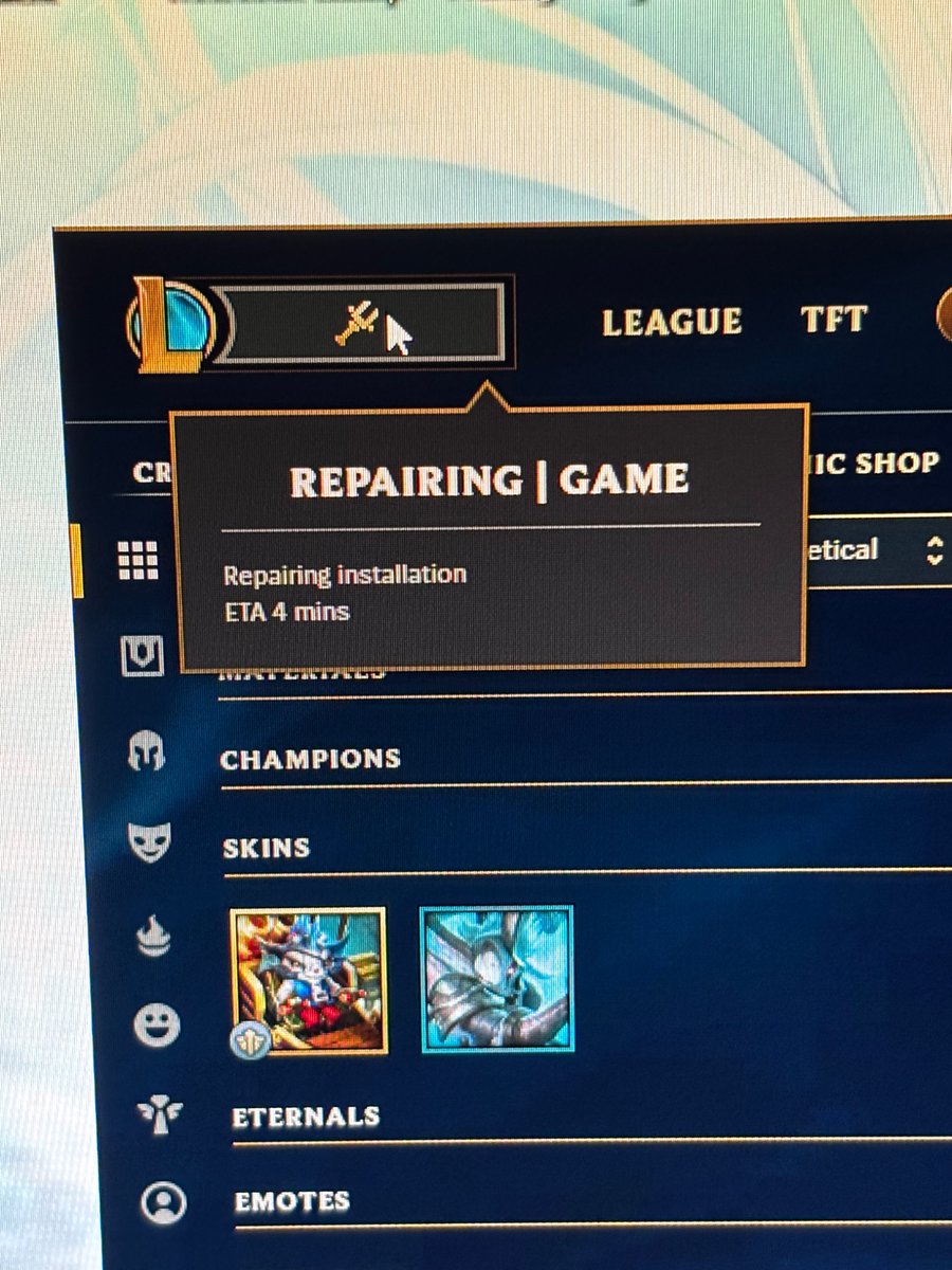 yuggi0's tweet photo. @LeagueOfLegends fix yo dumb ass game before bringing out the next 30 skins lost lp for nothing💀 https://t.co/giI8RaivKh