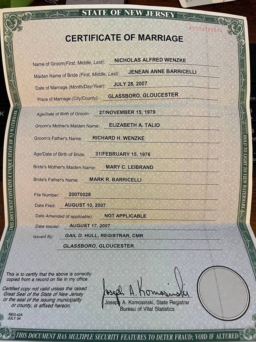 exknighttx's tweet photo. Marriage certificate ✍️ https://t.co/dneuTISjMz
