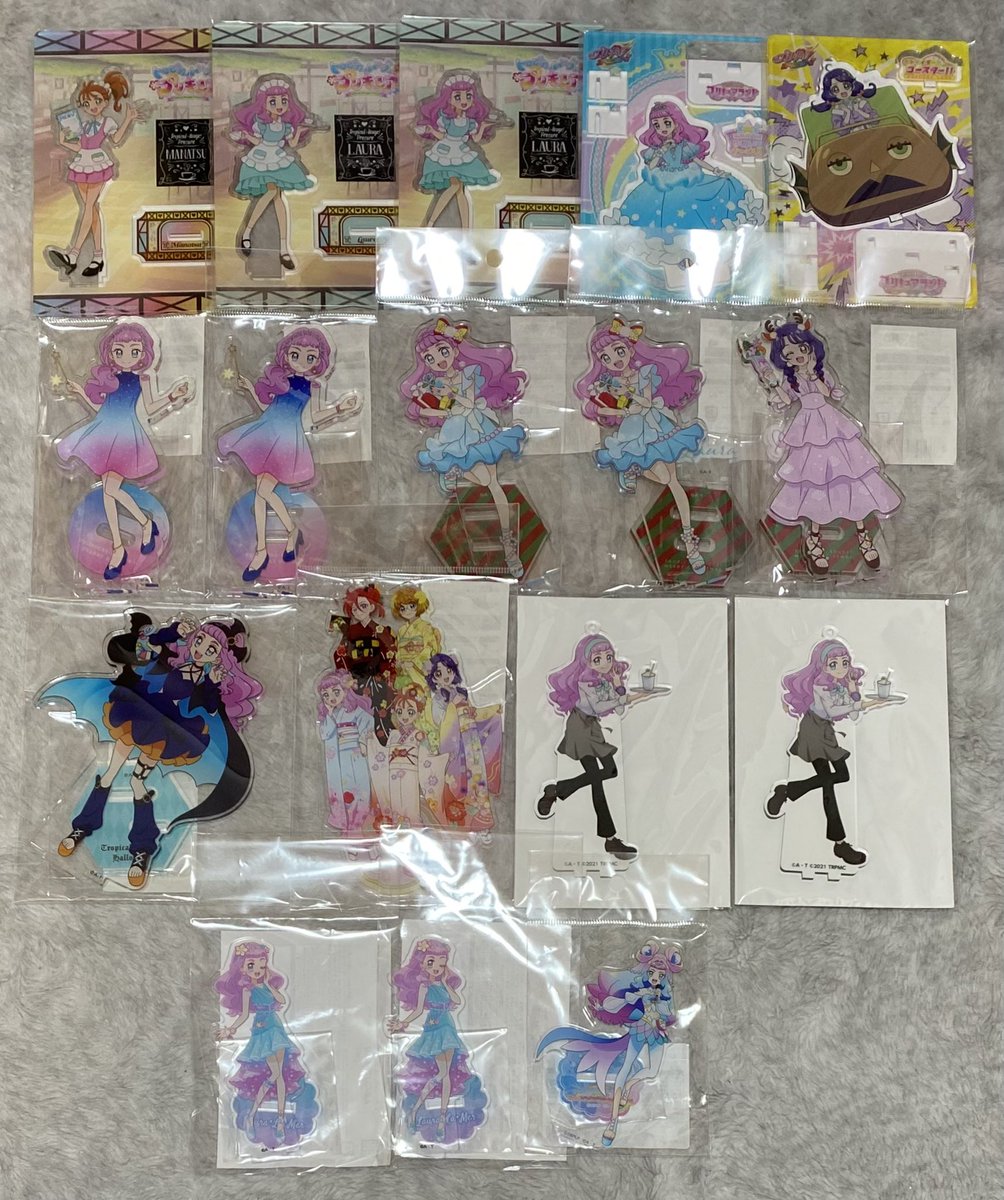 hayamitsuaonodo's tweet photo. 【プリキュア　提供品　交換　譲渡】

譲→画像2枚目〜

求→
《譲渡の場合》
定価以下、定価、レート額＋送料
(画像1枚目③⑤を参考にしていただけますと幸いです)

⚠︎支払い方法はPayPayマネー(マネーライト不可)>銀行振込のみ対応
⚠︎お声がけ重なった場合、条件が良い方やお支払いが早い方優先 https://t.co/tM5Bym2esG