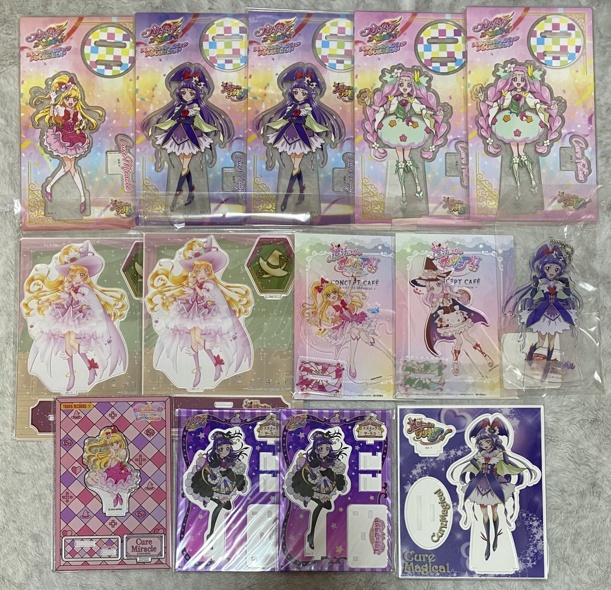 hayamitsuaonodo's tweet photo. 【プリキュア　提供品　交換　譲渡】

譲→画像2枚目〜

求→
《譲渡の場合》
定価以下、定価、レート額＋送料
(画像1枚目③⑤を参考にしていただけますと幸いです)

⚠︎支払い方法はPayPayマネー(マネーライト不可)>銀行振込のみ対応
⚠︎お声がけ重なった場合、条件が良い方やお支払いが早い方優先 https://t.co/tM5Bym2esG