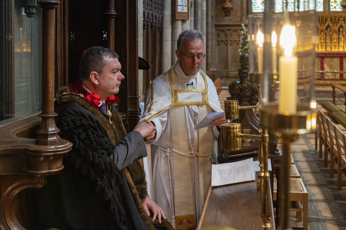 Ripon Cathedral tweet media