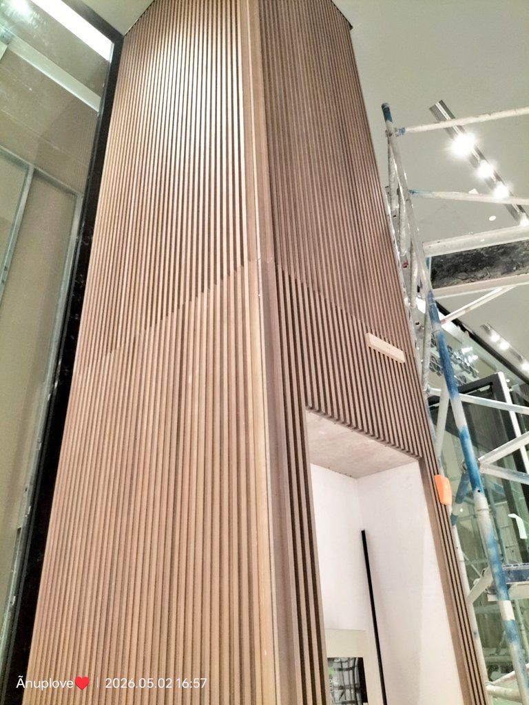 anup_kumar3's tweet photo. NAKHEEL mall Dubai 🇦🇪 https://t.co/gx3LDqpUjG