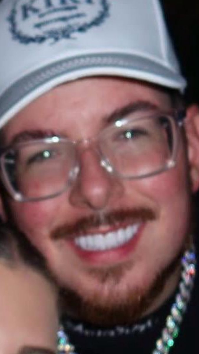 chartexe's tweet photo. @mezooterxbt Won’t change the fact donny looks like this https://t.co/zKvHfqmdj4