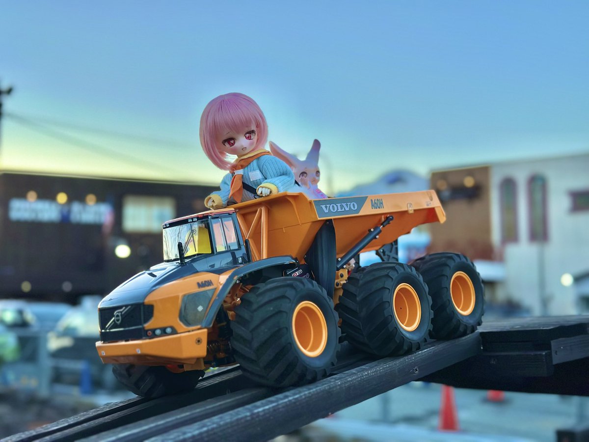 LIMEGARAGE's tweet photo. ウチの6×6のラジコン❤️
6輪好きだったりします😊
#crossrc #traxxas #tamiyarc https://t.co/KXdUwuxBx7