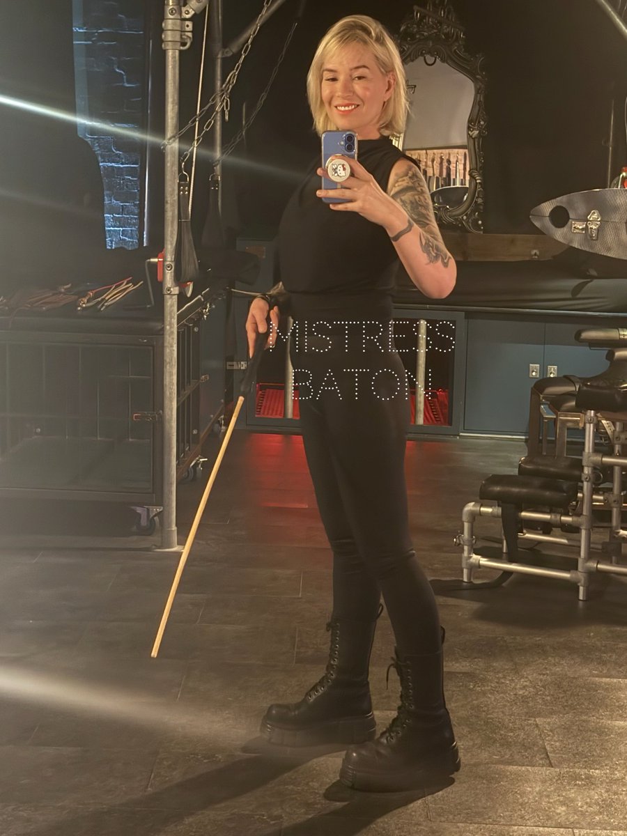 Mistress Baton tweet media