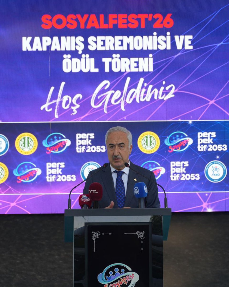 YildizEdu's tweet photo. 🎓✨ Rektörümüz Prof. Dr. @eyupdebik, Türkiye’nin ilk ulusal ve uluslararası sosyal bilimler festivali olan #Sosyalfest ’26 kapsamında düzenlenen ödül töreni ve kapanış programına katıldı.

Karabük Üniversitesi öncülüğünde ve İstanbul Üniversitesi iş birliğiyle gerçekleştirilen programa; Karabük Üniversitesi Rektörü Prof. Dr. @fatihkirisik, İstanbul Üniversitesi Rektörü Prof. Dr. Osman Bülent Zülfikar ile Gençlik ve Spor Bakan Yardımcıları Av. Doç. Dr. Safa Koçoğlu Gürsoy ve Dr. Enes Eminoğlu da iştirak etti.

@krbkuni @istuniresmi