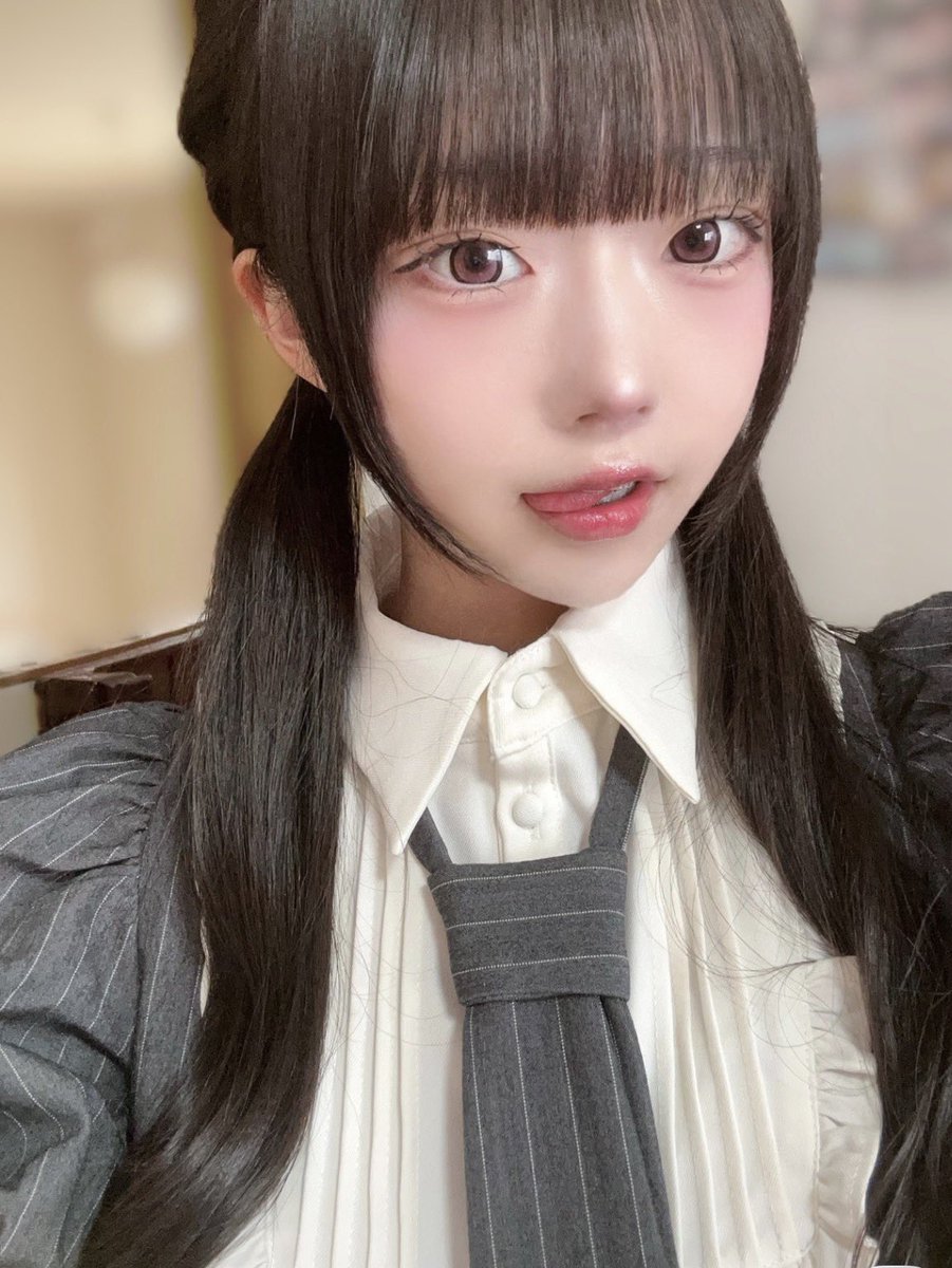 るあ tweet media