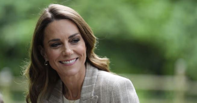 MirrorRoyal's tweet photo. Princess of Wales kicks off second day in Italy with unique school visit https://t.co/Ylup2AVbGK https://t.co/hnKdoBOLC7