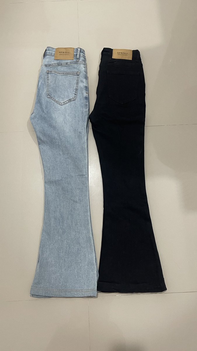 pyoopyoo16's tweet photo. (PRELOVED) Hip&amp;Tell Kelly Jeans PETITE Size S

LIKE NEW !!
Light Blue 3x Pakai
Black 2x Pakai
Material 100% cotton stretch

Light Blue
S : Length 94 | Waist 63-68 | Hips 81-88 | Thight 43-48

Black
S: Length 94 | Waist 66-70 | Hips 82-86 | Thigh 49-53 https://t.co/j1og7guYJI