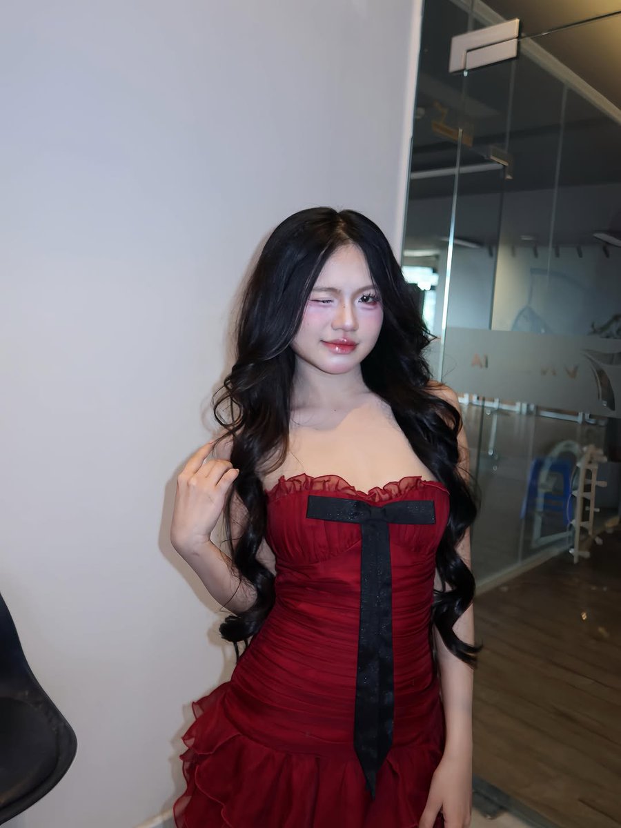 Phương Linh tweet media