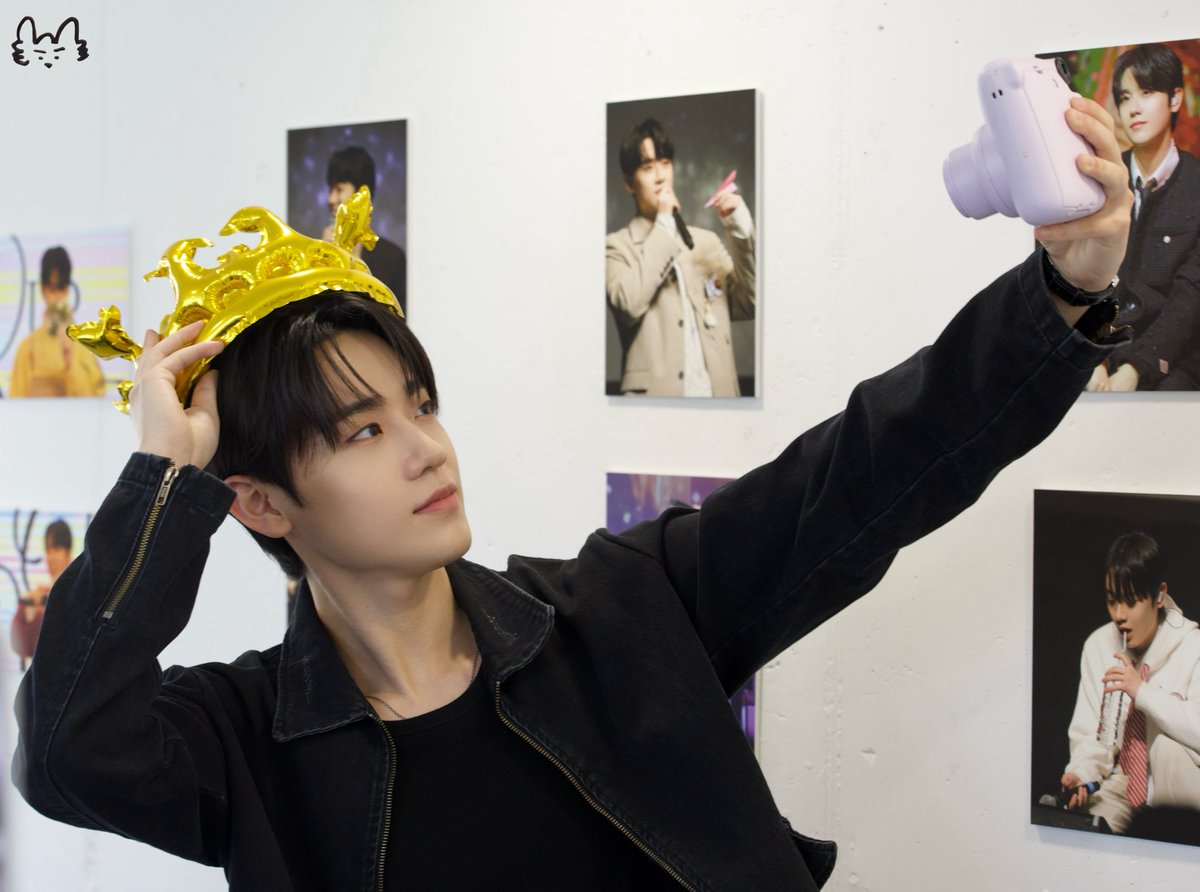 rmawy71's tweet photo. 오늘은 이렇게 더운 날에 와주신 분들!!!
정말 감사합니다💗

부족한 부분도 많이 있었지만..
아무 문제 없이 무사히 영업을 종료할 수 있었습니다!!

앞으로의 모든 순간도 함께하며,
이어질 많은 활동들도 진심으로 응원하겠습니다.

케이크는 동현이가 연극배우 여러분들과 함께 먹으려고 가져갔습니다🧸🎂

#Happy_KEUM_Day
#동현이와_함께할_모든순간
#금동현 #KEUMDONGHYUN
#クムドンヒョン #琴洞弦