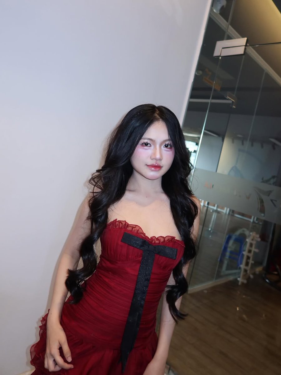 Phương Linh tweet media