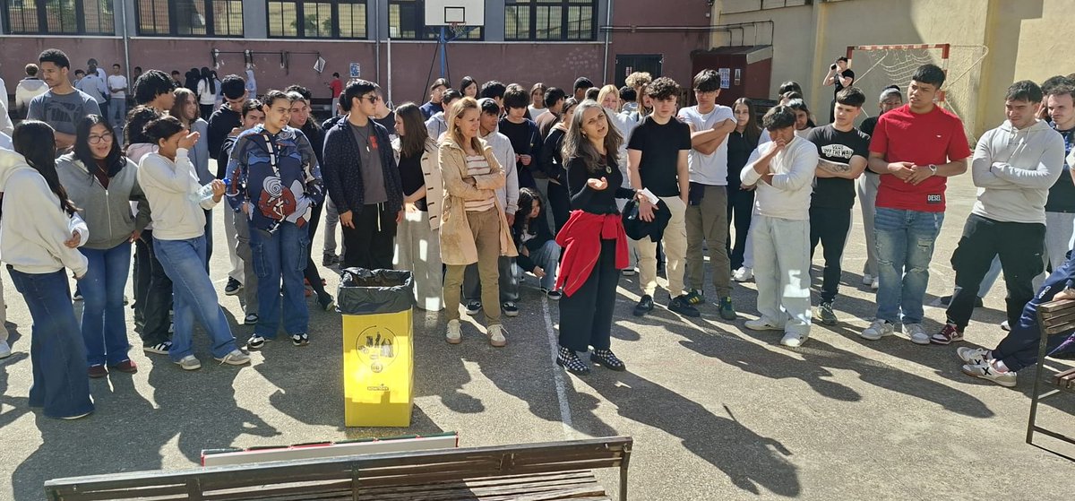 IES La Merced tweet media