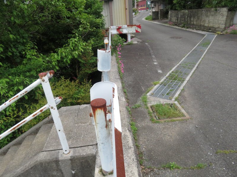 WOnokun's tweet photo. 三重県いなべ市藤原町で見かけた暗渠。
#暗渠
#暗渠道
#いなべ市
#藤原町
5/3 https://t.co/wp941P3ilP