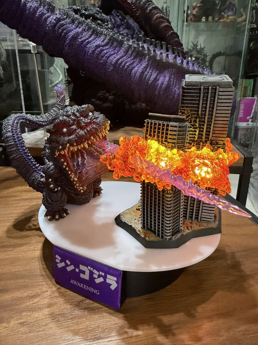 predali_en's tweet photo. エッグモンプラス　シンゴジラ第4形態覚醒ver着弾！これはいいですね〜

 #EZHOBI #eggmon #シンゴジラ https://t.co/QSNfhFrXVH