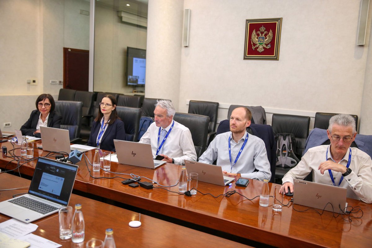 Centralnabanka's tweet photo. 💳🇲🇪🇪🇺 Strengthening payment systems and #TARGET readiness is a key step in aligning #CBCG with #ESCB and Eurosystem standards.
Through the #CBCG #NeedsAssessment project, experts from 🇧🇪 @NBB_BNB_NL and the @NBS_sk 🇸🇰 are supporting Montenegro’s integration into the European financial and payment ecosystem. 🤝🏦