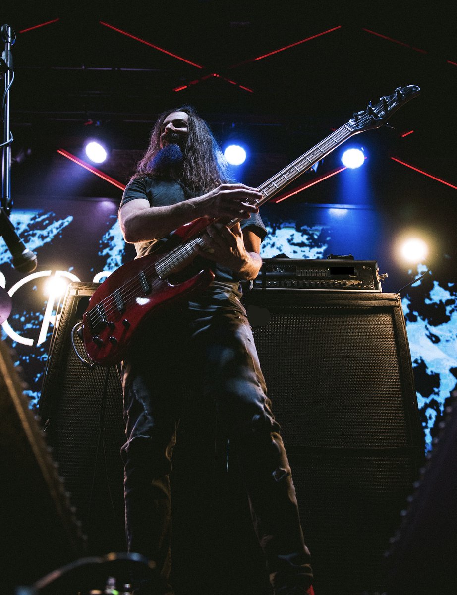 bryanbeller's tweet photo. YEAH OK I SEE IT NOW: Insert your clever @JohnPetrucci line below. 

📸Irem Yildiz (@__photographirem__ on Insta), from The Aristocrats' Istanbul show https://t.co/HiUqvzyEpc