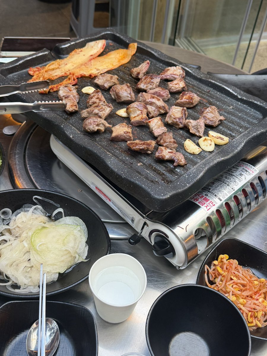 섬집 tweet media