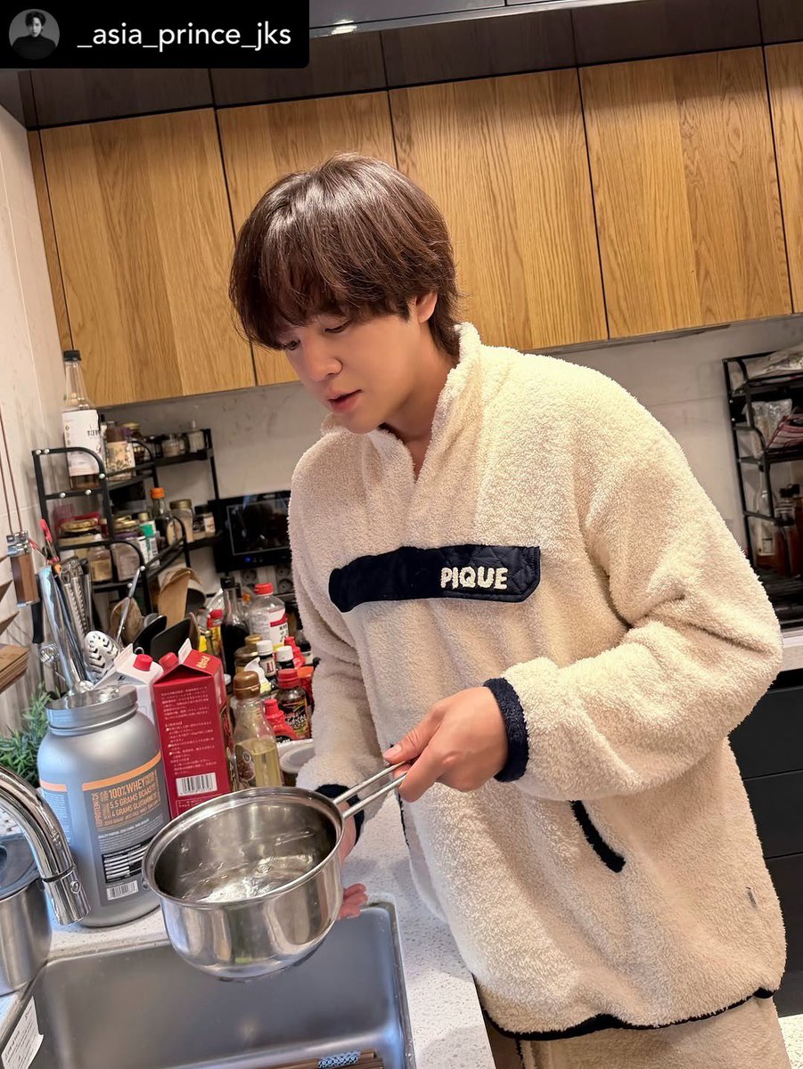 dctmikihoshi's tweet photo. 今日はいろいろ
びよーーんしたいところあるね❤️
あとからゆっくり観察しよ🤭
#장근석 #JangKeunSuk #チャングンソク #AsiaPrince #ぐんちゃん
@AsiaPrince_JKS https://t.co/XbnF6Nq5MZ