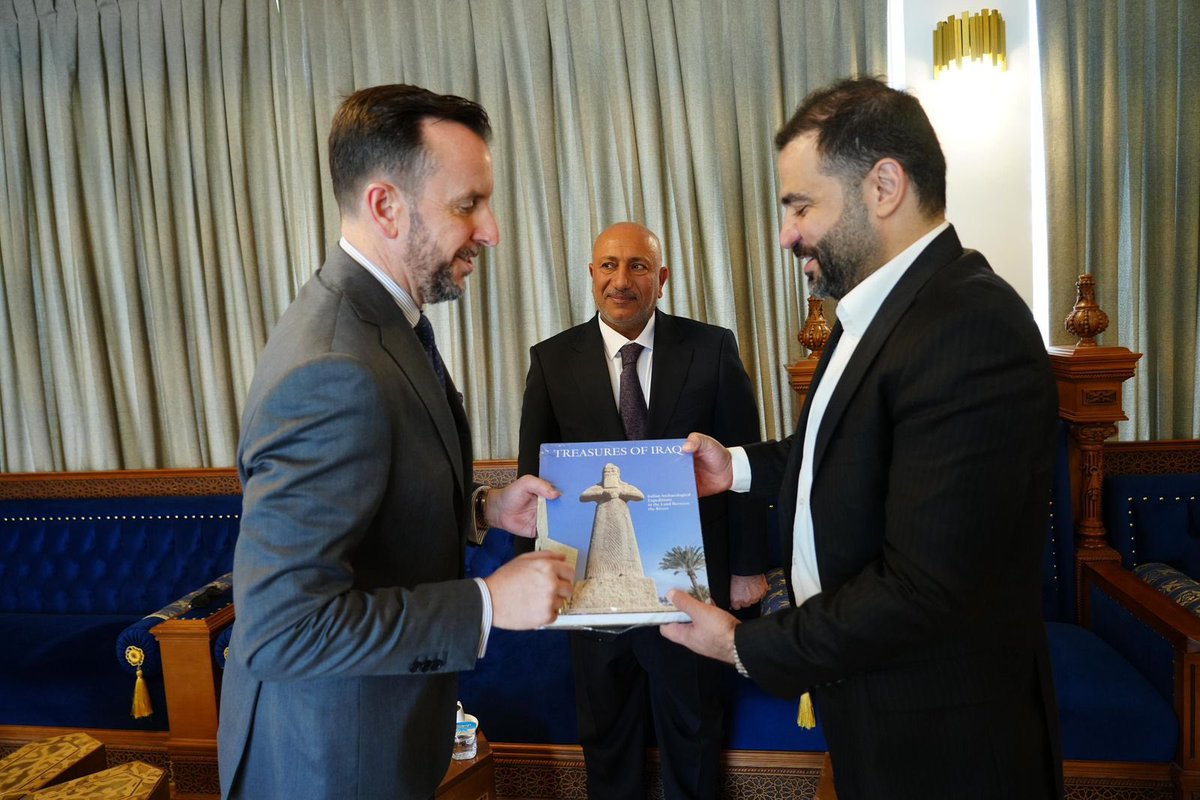 ItalyinIraq's tweet photo. 🇮🇶 🇮🇹 Many thanks to the Representatives of the Holy Shrines in Karbala, to the Governor of Karbala, Nassif al Khattabi, and Mr. Wakeel for the warm welcoming and the inspiring discussions on how to foster our bilateral relations. https://t.co/qzOMUup7gs