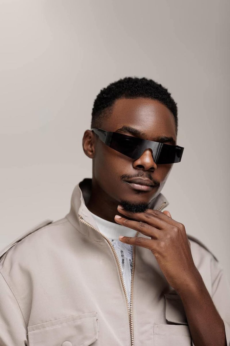 rukigafm's tweet photo. Lunchtime request hour. Drop those song requests and let them be played ! Listen live on https://t.co/pVfylmIZMQ ! Let's gooooo 🔥🔥🔥🔥🔥🔥🔥🔥 #Movit https://t.co/h4K5TGvc8Z