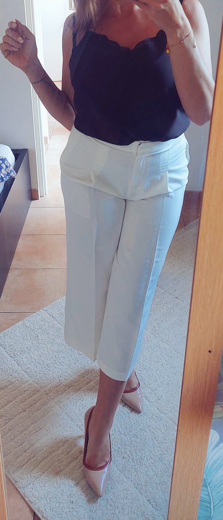 OdeSoline's tweet photo. Vous m’emmenez où avec cette tenue ? 😇 https://t.co/oN98K0gYt2