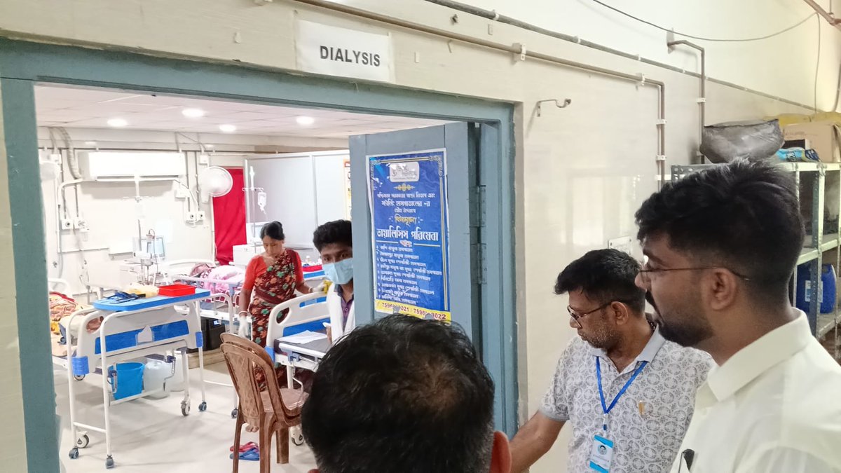 DEOCOB's tweet photo. Sub-Divisional Officer (SDO) Dinhata visited the Dinhata Sub-Divisional Hospital to review healthcare services, inspected hospital facilities and interacted with doctors, healthcare staff, and patients regarding the overall functioning of the hospital. https://t.co/3w0exLBL1A