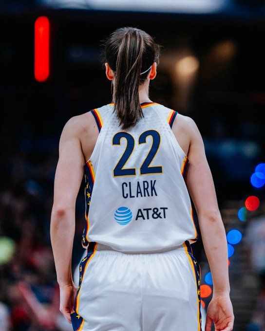 best of caitlin clark tweet media