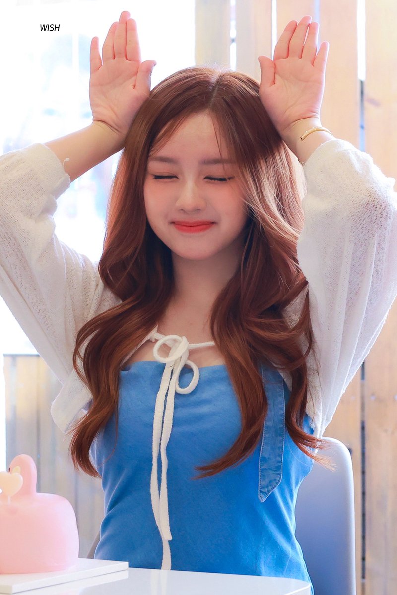 WISH_for_ELISIA's tweet photo. 260418 HQ ⑉♥

🎂🎉 ♡ 🐰💕

#UNIS #유니스 #ELISIA #엘리시아 https://t.co/OFRBCOvUQt