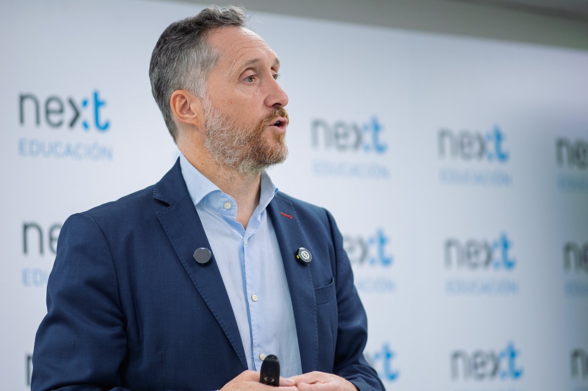 Next Educación tweet media