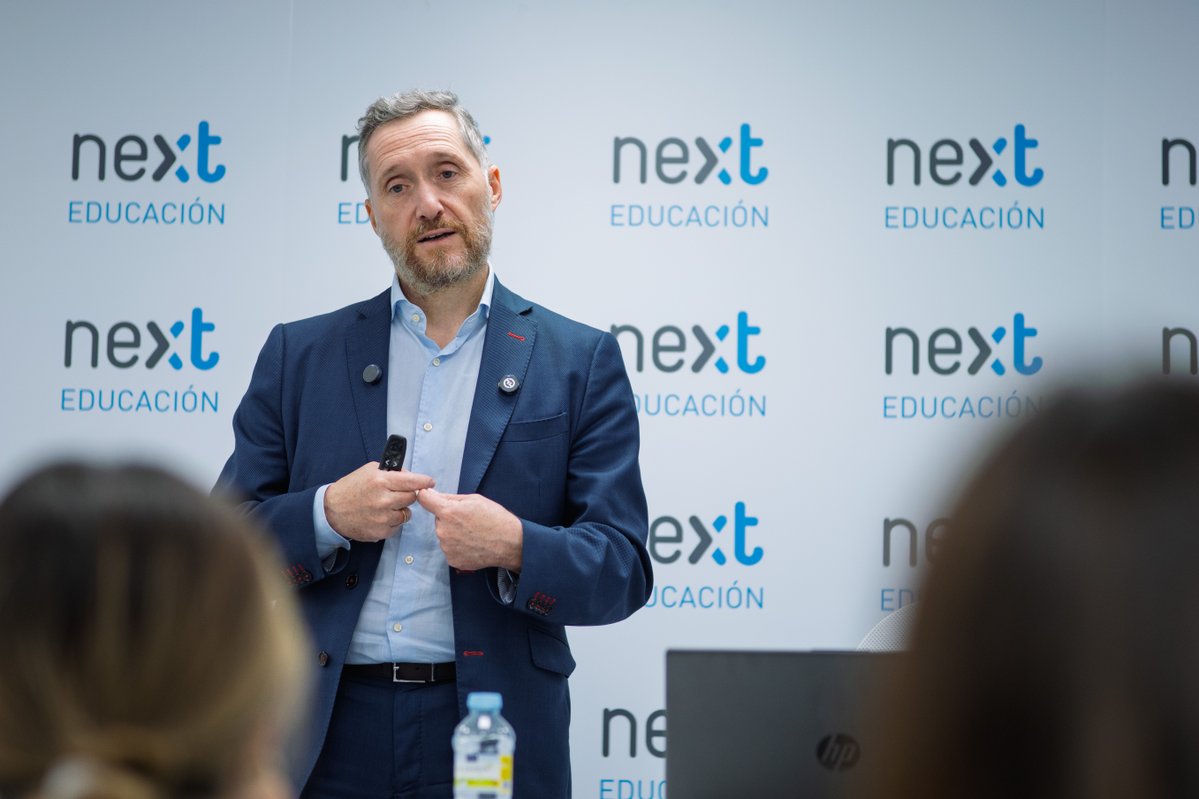Next Educación tweet media