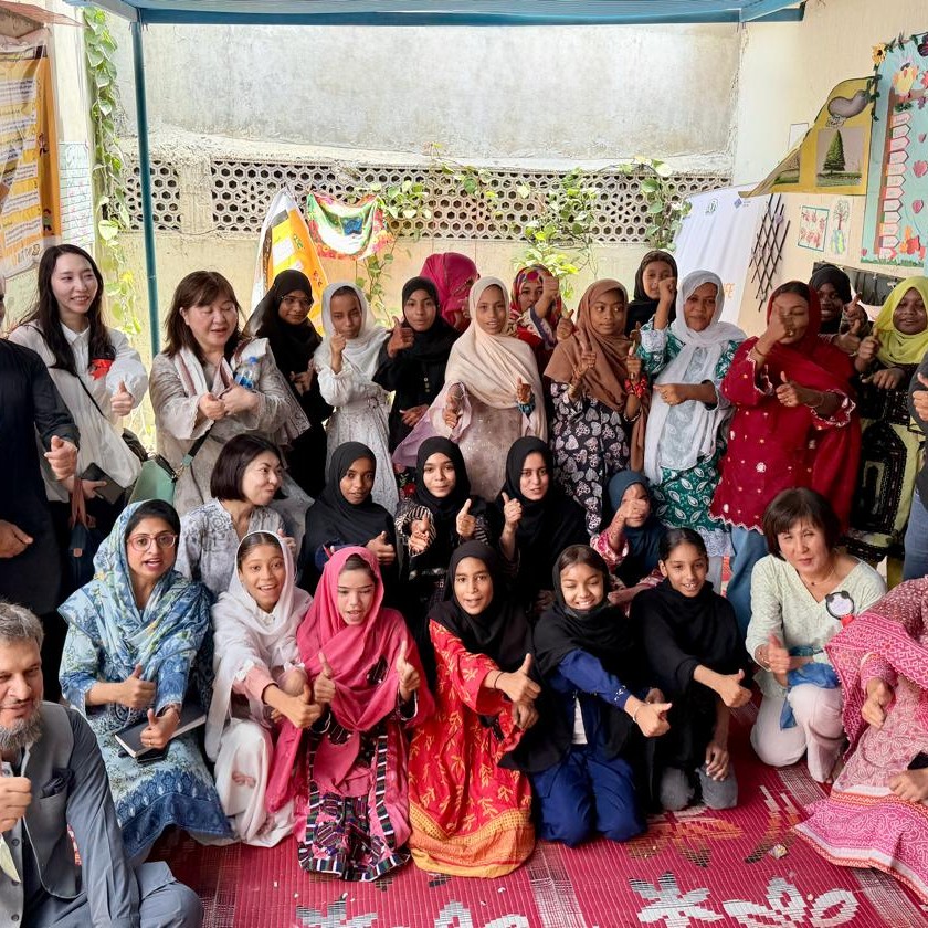 RightToPlayPak's tweet photo. On May 13, a @jica_direct_en delegation including Dr. Mizno Keiko and Ms. Kuriki Suzuka from JICA HQ, along with Chief Advisor Ms. Chiho Ohashi and the JICA-AQAL-III team, visited Middle Tech Non-Formal Education Centers managed by @IndusResourceCe with support from RTP PK
🧵1/1 https://t.co/1XrKbs0mJu