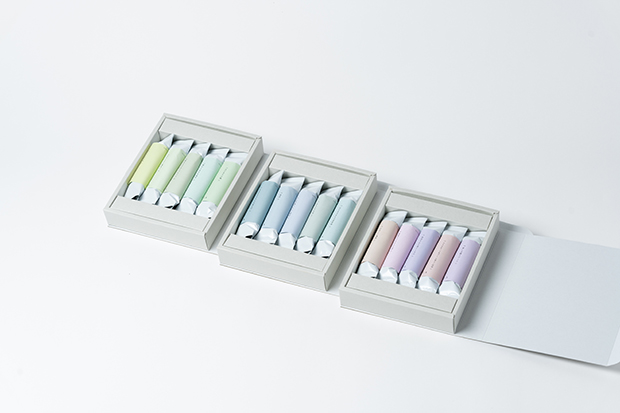 colocal_jp's tweet photo. 別府温泉の「湯の花」を原料にした、入浴剤ブランド〈HAA（ハー）〉について、創業者が語る
＃今月のコロカルは大分特集
https://t.co/ev3eojwXQe https://t.co/Y7EumIHCvq