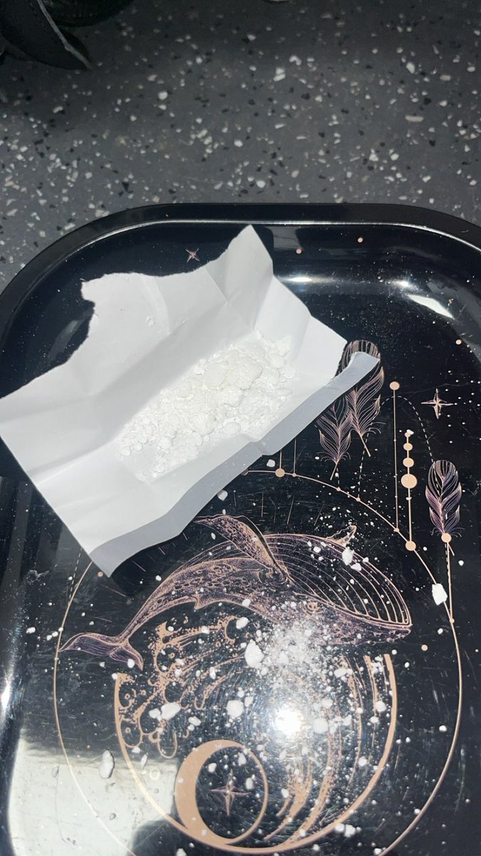 pyrokcals07's tweet photo. I think everyone with a mind has a love hate relationship with drugs  o7 https://t.co/WpFYoOeb53