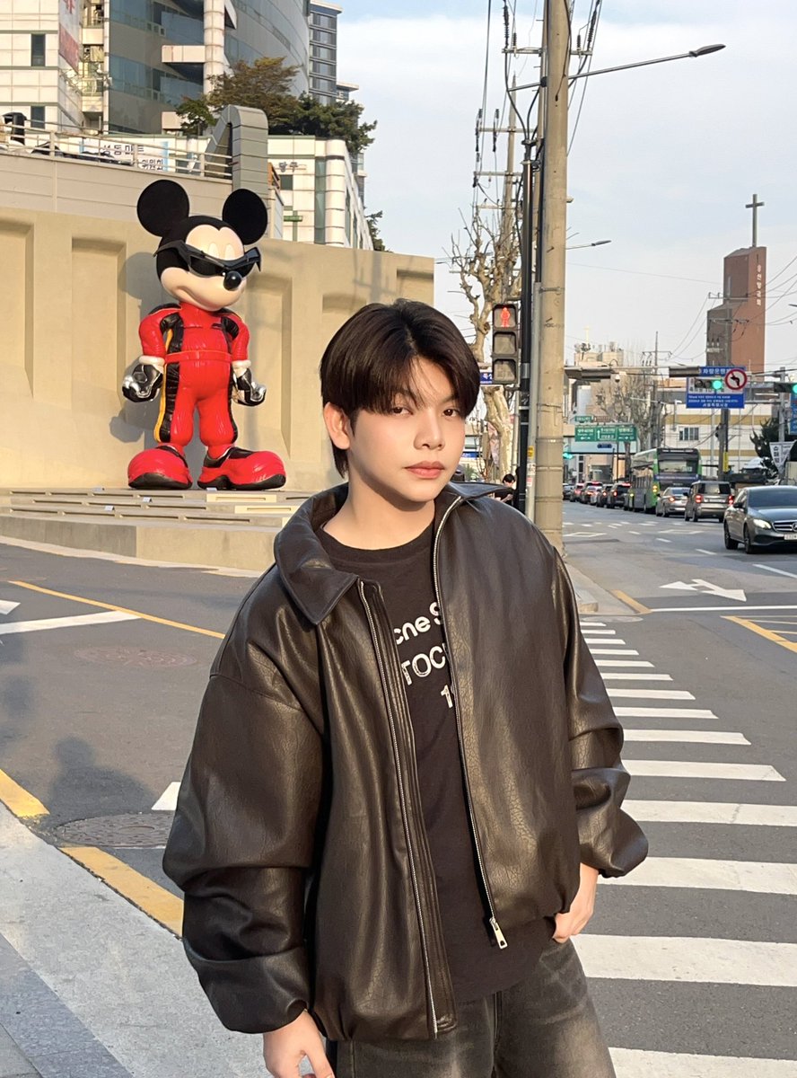 BUGDanuphop's tweet photo. All I want is…….🐞 #BUGDanuphop https://t.co/5Ne3l6WnbG