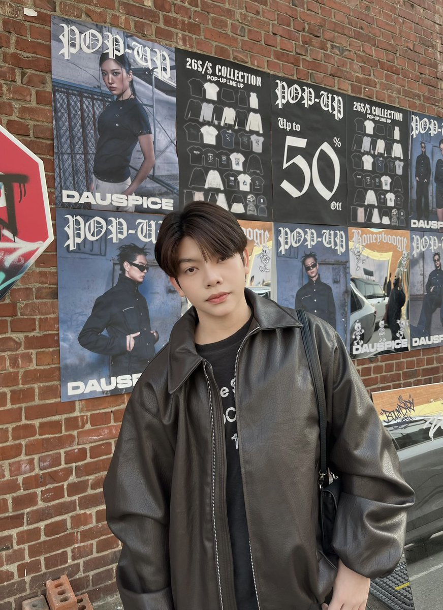 BUGDanuphop's tweet photo. All I want is…….🐞 #BUGDanuphop https://t.co/5Ne3l6WnbG