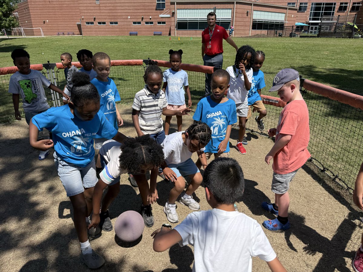DianaBailey_'s tweet photo. #cubcommUNITY, @HumbleISD_RCE , Field Day fun!!! 🤩 https://t.co/lKa37qipMr