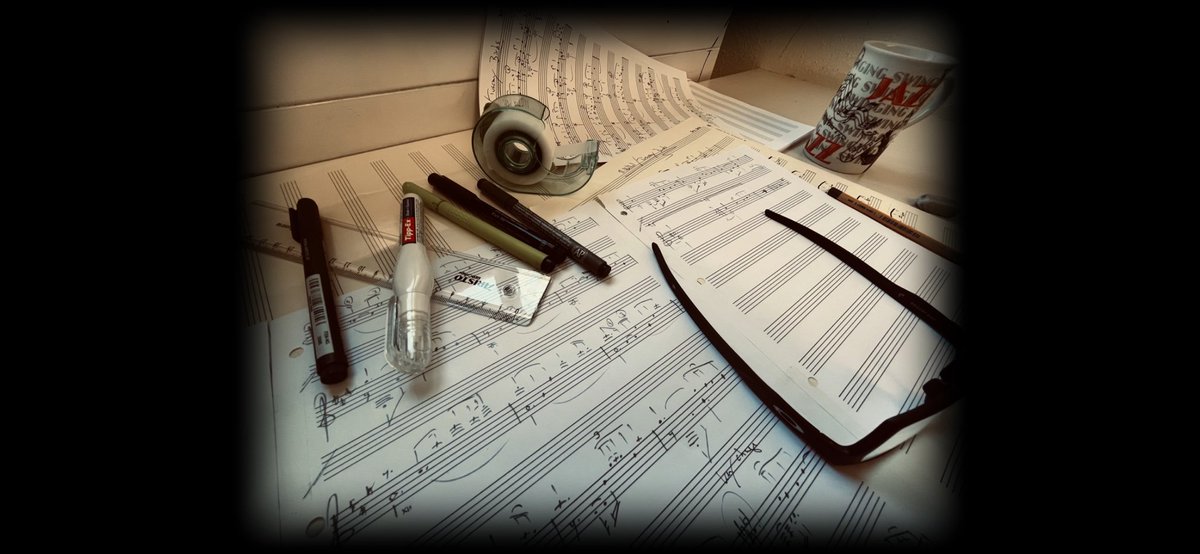 danieloman15's tweet photo. COMPOSING NEW MUSIC… ✨LOOKING FORWARD TO SHARE IT WITH ALL OF YOU MY FRIENDS🍀#classicalguitar #guitar #composer #LoveAndPeace https://t.co/xELXS8n6xQ
