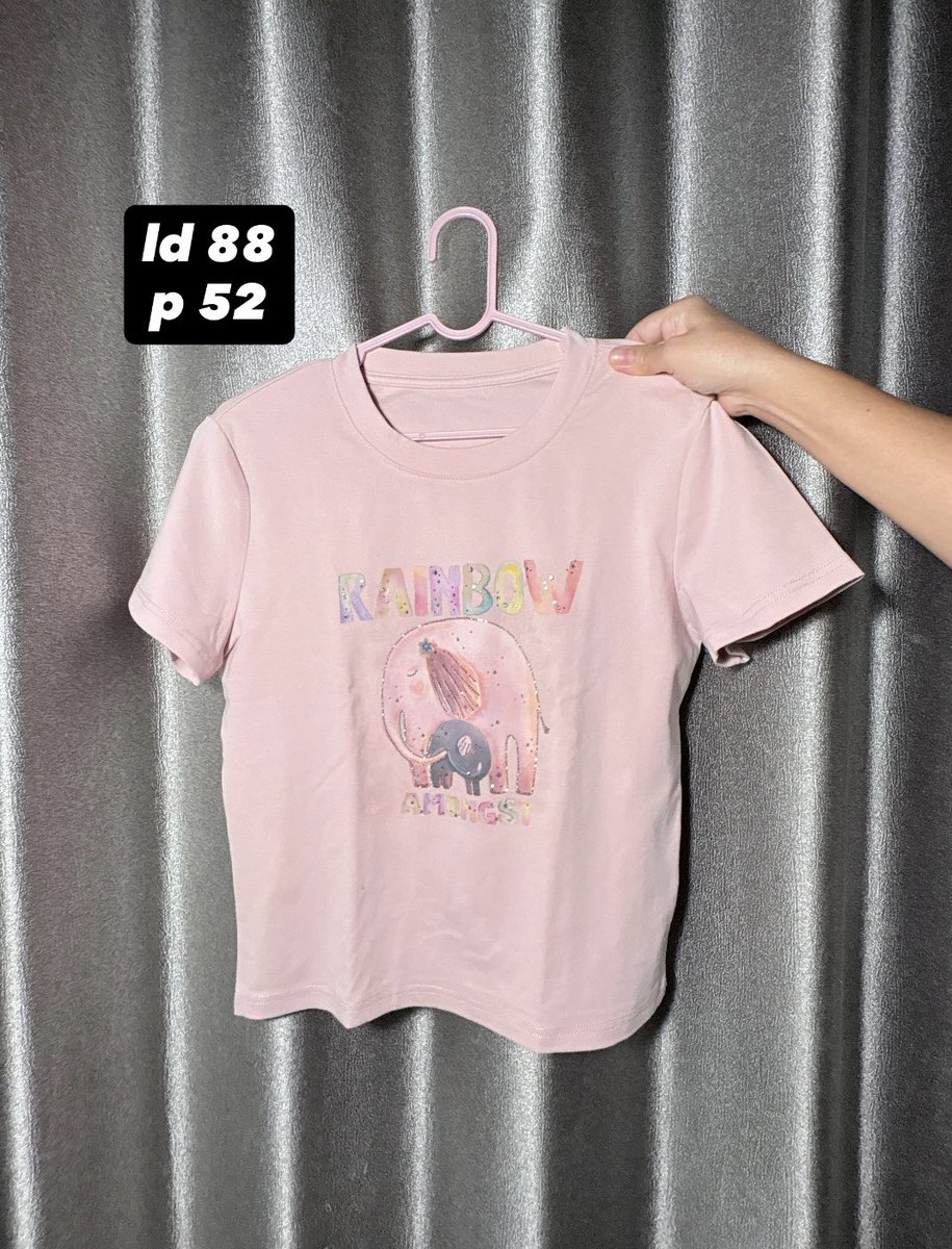 prelovedbyice's tweet photo. hnm crop halter tanktop (M) — 35k
✿ nominus, bahan adem melar

zara red turtleneck (L) — 50k
✿ nominus, tebel, fitbody

kaos putih sleeveless — 50k
✿ nominus, asimetris, jastip bangkok

kaos pink rainbow — 30k 
✿ nominus, gambar gemeyy https://t.co/KhWcCbzdCY