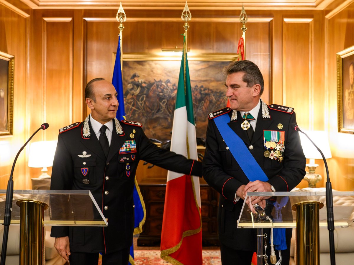 Arma dei Carabinieri tweet media