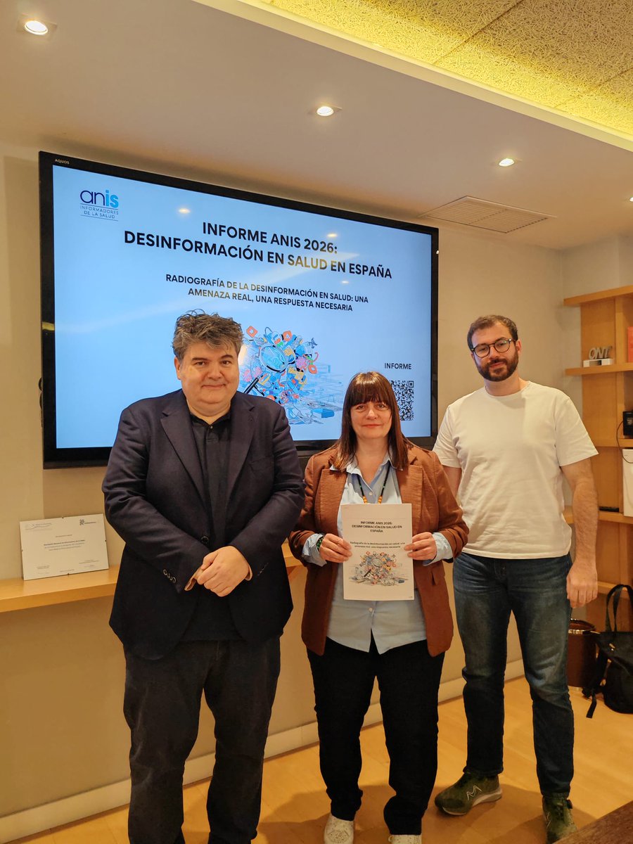 anisalud's tweet photo. 🗣️ Como señalan los autores, @SOlleros  y @xavigranda, combatir la desinformación es una responsabilidad compartida entre periodistas, profesionales sanitarios, instituciones, plataformas y ciudadanía.  

Junto a Guillermo Infantes de @Newtral ➡️ https://t.co/B5uVCByxJV https://t.co/5fCXf5SWiJ