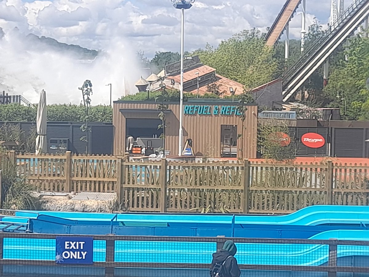 CongreveDylan's tweet photo. New signs are up at the launchpad and the Thorpe Park map is in the area.

#Thorpepark https://t.co/sIvhnHVjGX